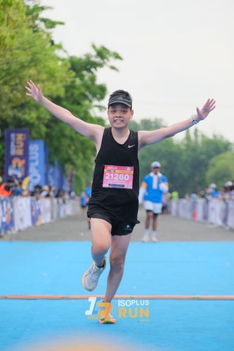 Race photo from Isoplus Run 2024 Surabaya
