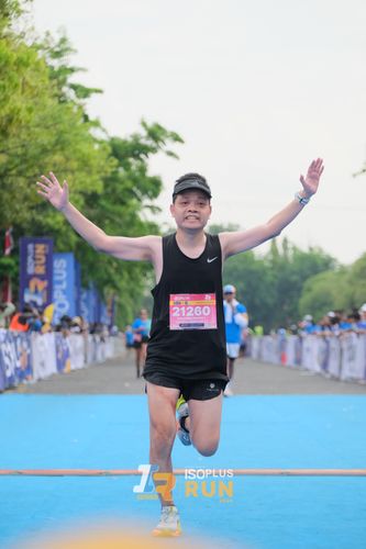 Race photo from Isoplus Run 2024 Surabaya