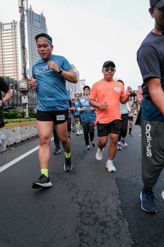 Race photo from NU SKIN RUNNING CLUB