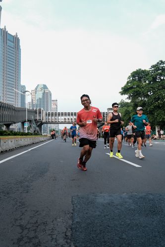 Race photo from NU SKIN RUNNING CLUB