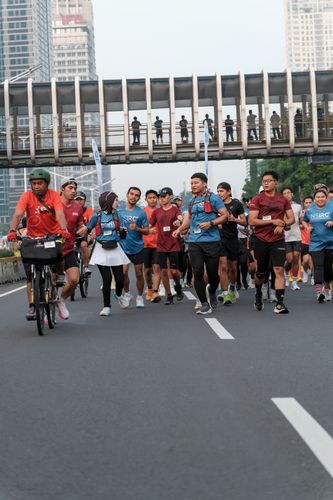 Race photo from NU SKIN RUNNING CLUB
