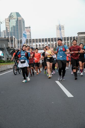Race photo from NU SKIN RUNNING CLUB