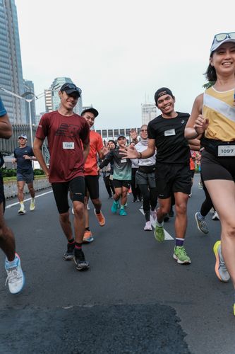 Race photo from NU SKIN RUNNING CLUB