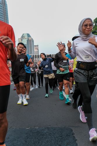 Race photo from NU SKIN RUNNING CLUB