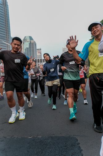 Race photo from NU SKIN RUNNING CLUB