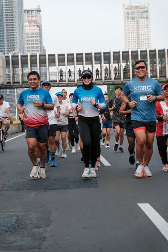 Race photo from NU SKIN RUNNING CLUB
