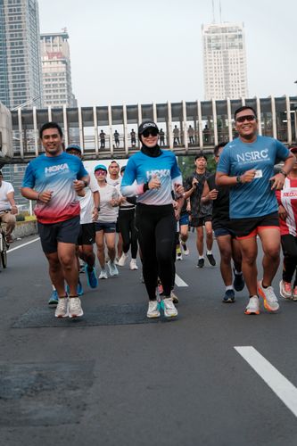 Race photo from NU SKIN RUNNING CLUB
