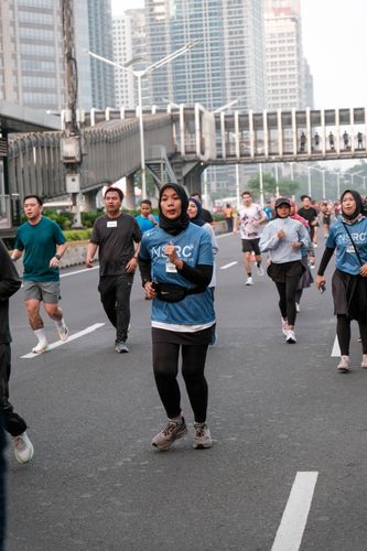 Race photo from NU SKIN RUNNING CLUB