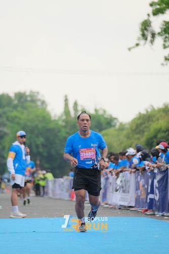 Race photo from Isoplus Run 2024 Surabaya