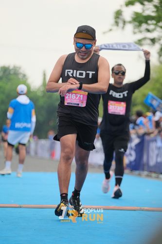 Race photo from Isoplus Run 2024 Surabaya