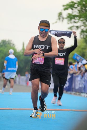 Race photo from Isoplus Run 2024 Surabaya