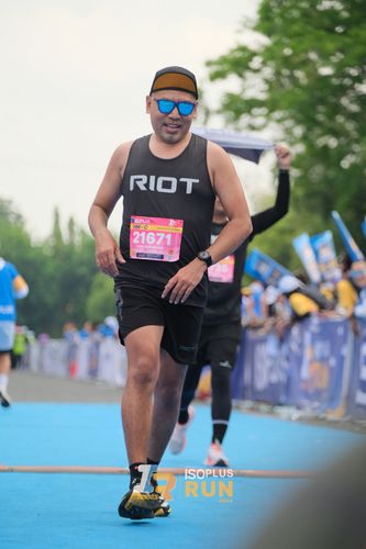Race photo from Isoplus Run 2024 Surabaya