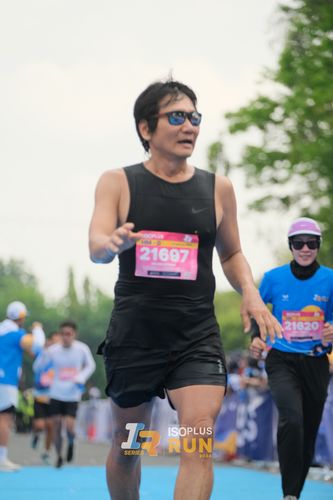 Race photo from Isoplus Run 2024 Surabaya
