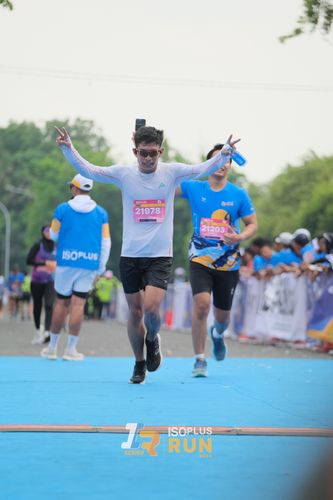 Race photo from Isoplus Run 2024 Surabaya