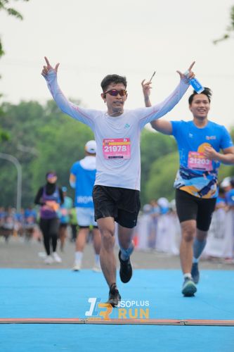 Race photo from Isoplus Run 2024 Surabaya