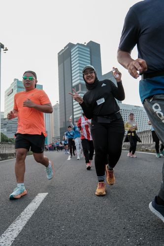 Race photo from NU SKIN RUNNING CLUB