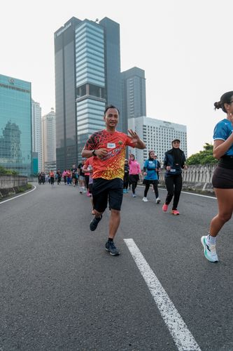 Race photo from NU SKIN RUNNING CLUB