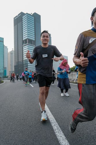 Race photo from NU SKIN RUNNING CLUB