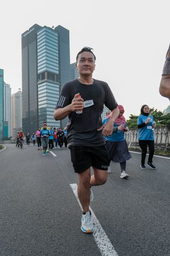 Race photo from NU SKIN RUNNING CLUB