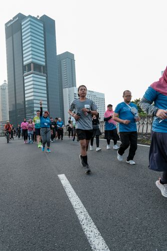 Race photo from NU SKIN RUNNING CLUB