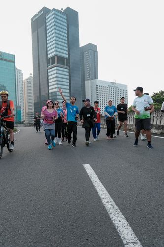 Race photo from NU SKIN RUNNING CLUB