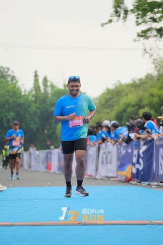 Race photo from Isoplus Run 2024 Surabaya