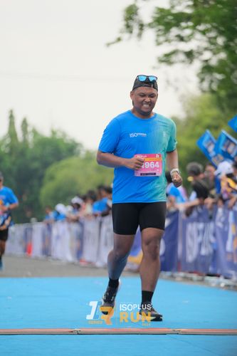 Race photo from Isoplus Run 2024 Surabaya