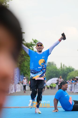 Race photo from Isoplus Run 2024 Surabaya