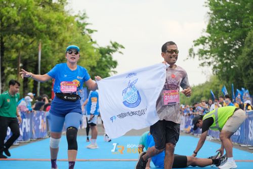 Race photo from Isoplus Run 2024 Surabaya