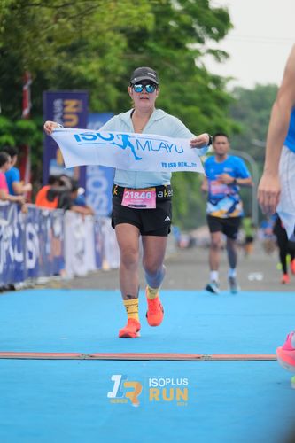 Race photo from Isoplus Run 2024 Surabaya