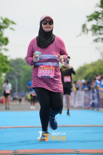Race photo from Isoplus Run 2024 Surabaya