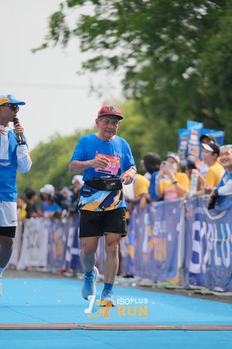 Race photo from Isoplus Run 2024 Surabaya