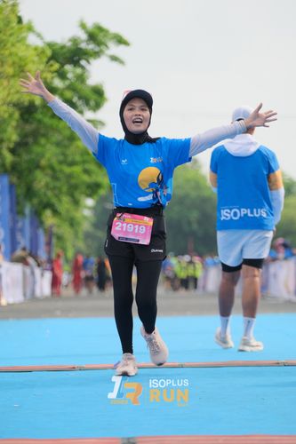 Race photo from Isoplus Run 2024 Surabaya