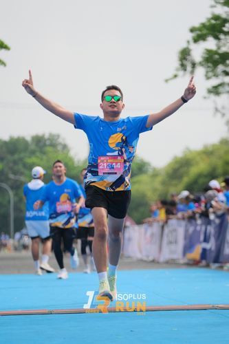 Race photo from Isoplus Run 2024 Surabaya