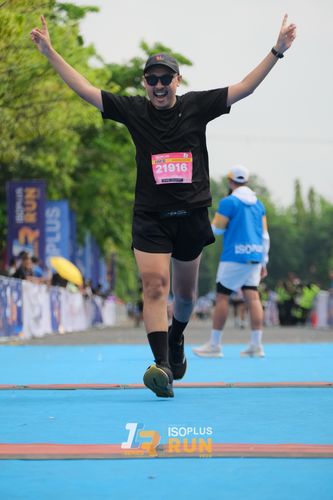 Race photo from Isoplus Run 2024 Surabaya