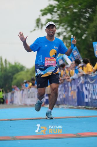 Race photo from Isoplus Run 2024 Surabaya