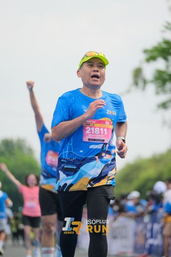 Race photo from Isoplus Run 2024 Surabaya