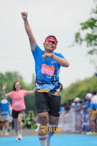 Race photo from Isoplus Run 2024 Surabaya