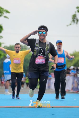 Race photo from Isoplus Run 2024 Surabaya