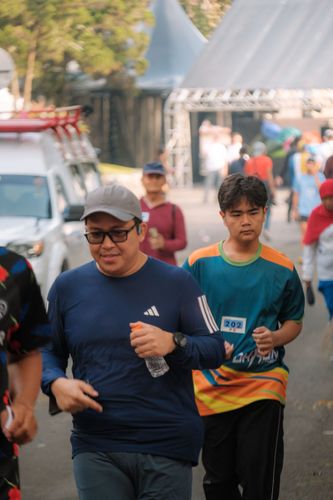 Race photo from Running 5 K
