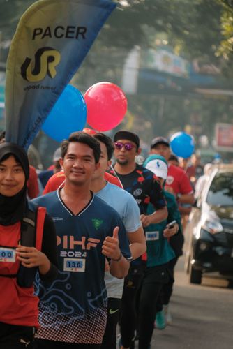 Race photo from Running 5 K