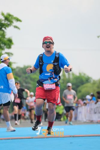 Race photo from Isoplus Run 2024 Surabaya
