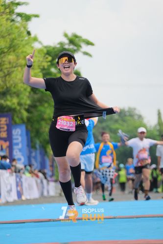 Race photo from Isoplus Run 2024 Surabaya