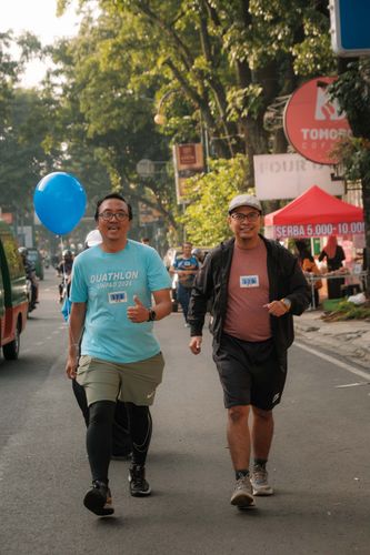 Race photo from Running 5 K