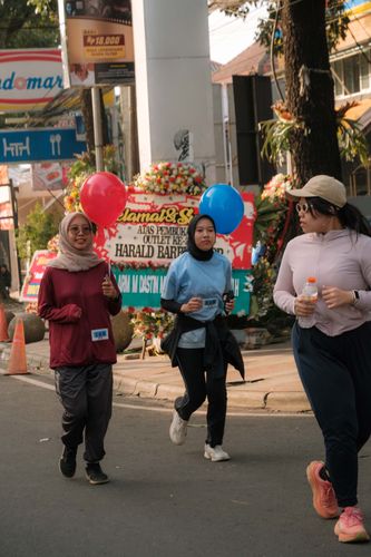 Race photo from Running 5 K