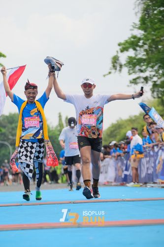 Race photo from Isoplus Run 2024 Surabaya