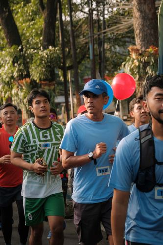 Race photo from Running 5 K