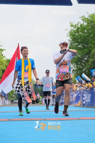 Race photo from Isoplus Run 2024 Surabaya