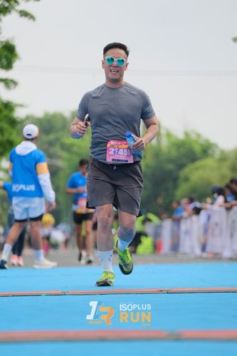 Race photo from Isoplus Run 2024 Surabaya