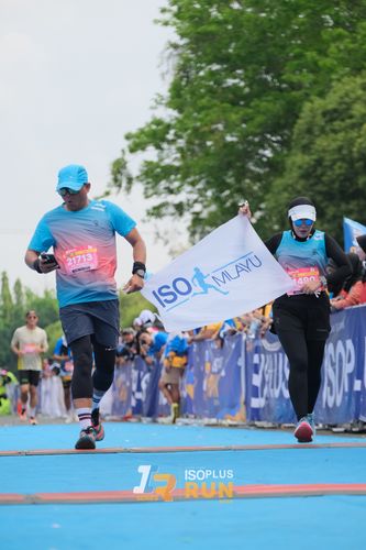 Race photo from Isoplus Run 2024 Surabaya